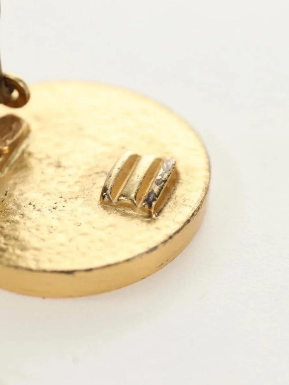 CHANEL Earring metal Gold Tone CC Auth 180939M